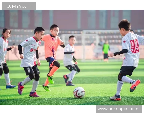 蓝旗小学生足球比赛精彩直播全程回顾与精彩瞬间分享